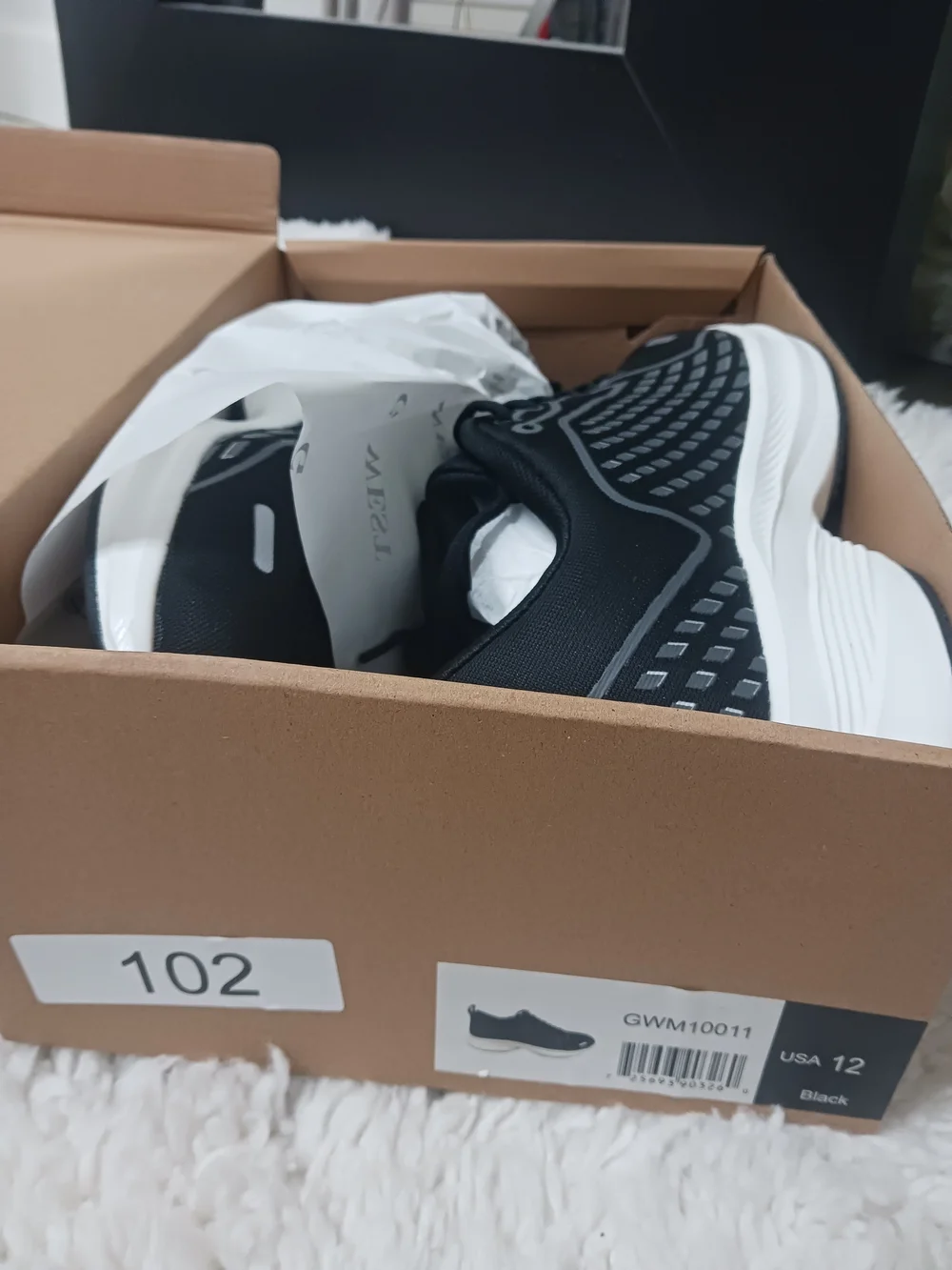 Men's Black and White Performance Running Sneakers
